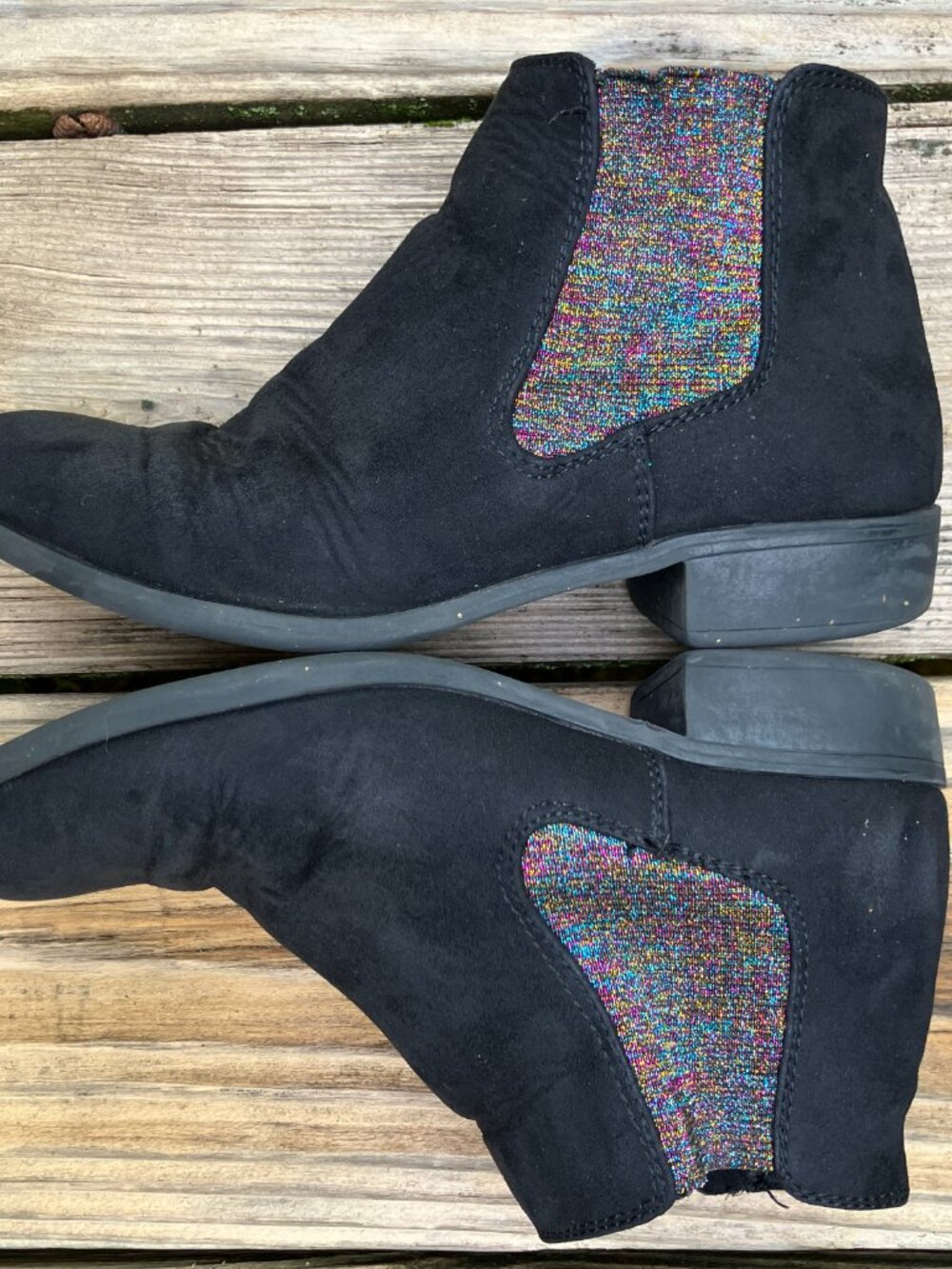 Size: 2 SO Newlondon Girls' Chelsea Boots*